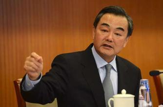 王毅老婆钱韦照片,王毅背后的贤内助，美丽与智慧并存